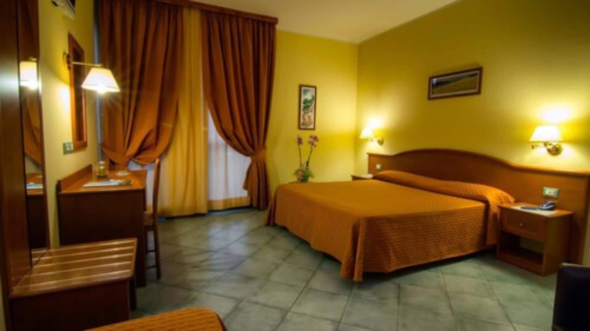 Hotel Degli Amici อาร์เทนา ภายนอก รูปภาพ