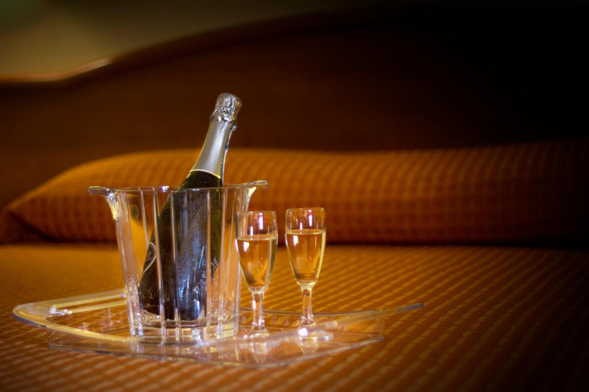 Hotel Degli Amici อาร์เทนา ภายนอก รูปภาพ