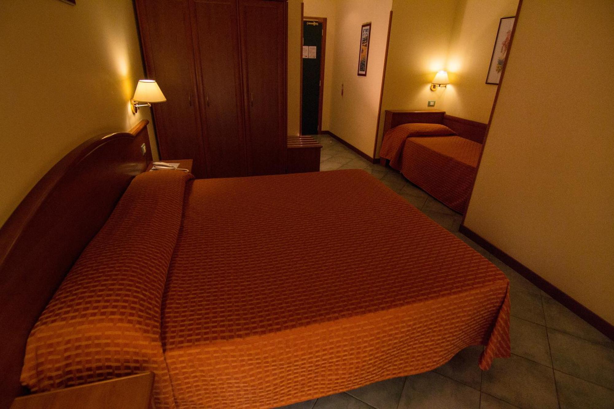 Hotel Degli Amici อาร์เทนา ภายนอก รูปภาพ
