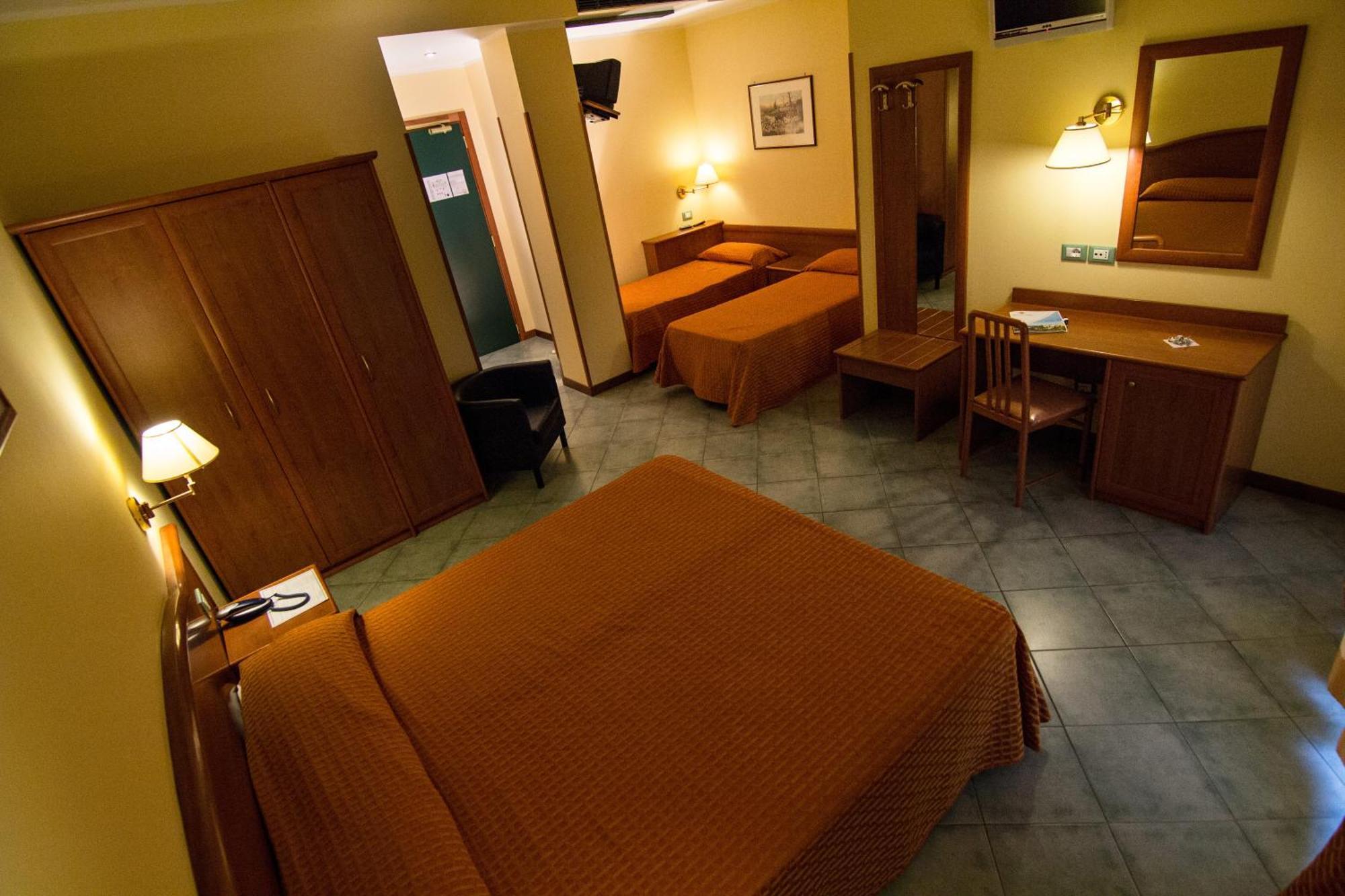 Hotel Degli Amici อาร์เทนา ภายนอก รูปภาพ