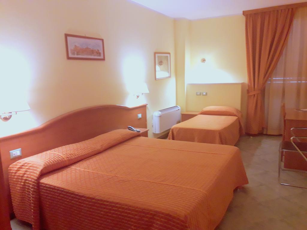 Hotel Degli Amici อาร์เทนา ภายนอก รูปภาพ