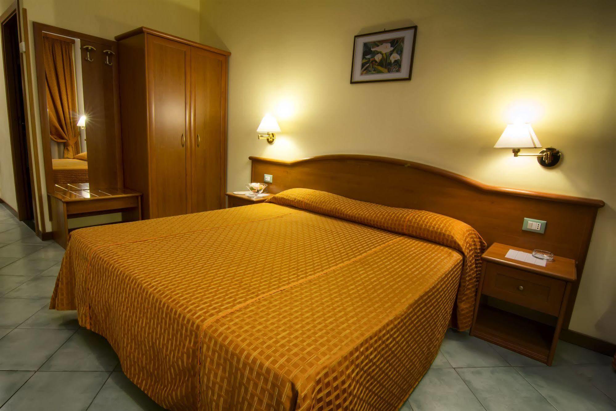 Hotel Degli Amici อาร์เทนา ภายนอก รูปภาพ